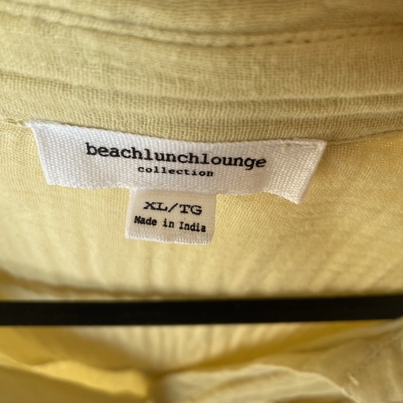 XL yellow- green relaxed long-sleeve blouse made with a crinkled fabric design. - Picture 4 of 4